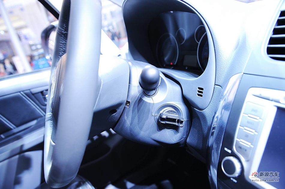 铃木天语SX4两厢