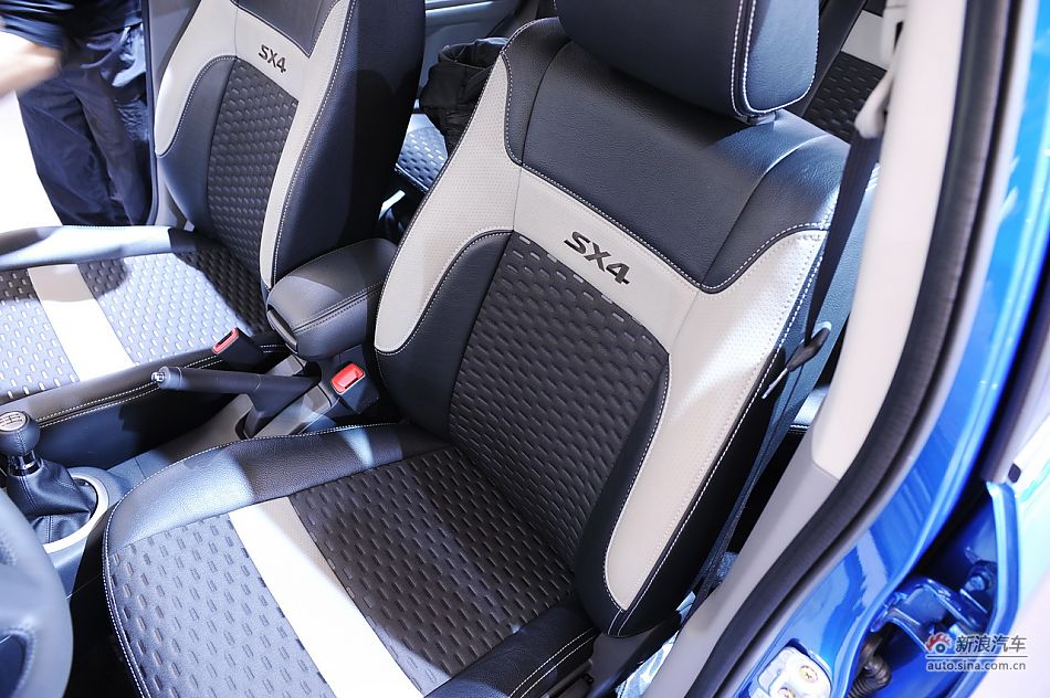 天语SX4两厢