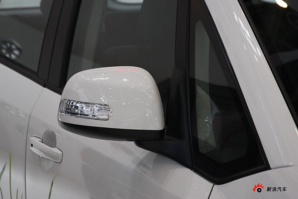 铃木天语SX4两厢