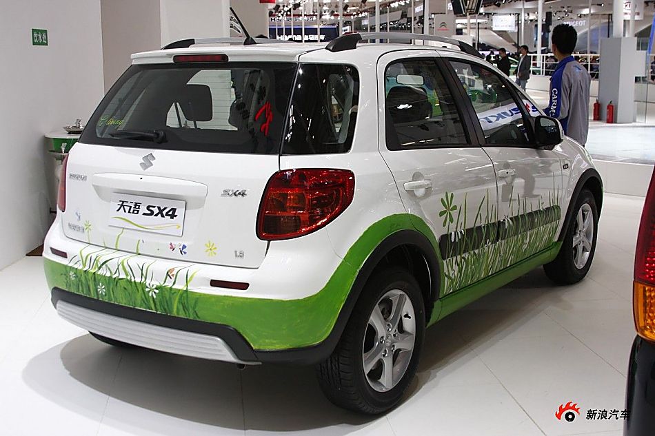 铃木天语SX4两厢