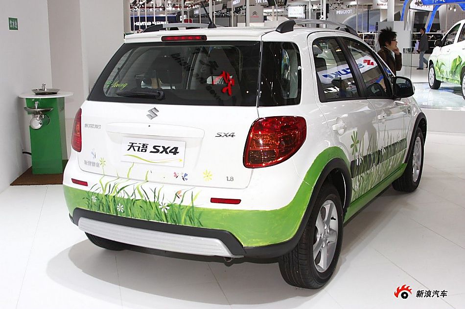 铃木天语SX4两厢