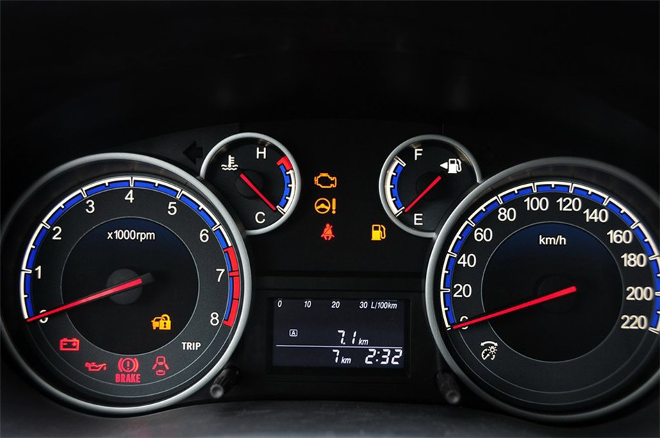 2013款天语SX4酷锐1.6L手动灵动型