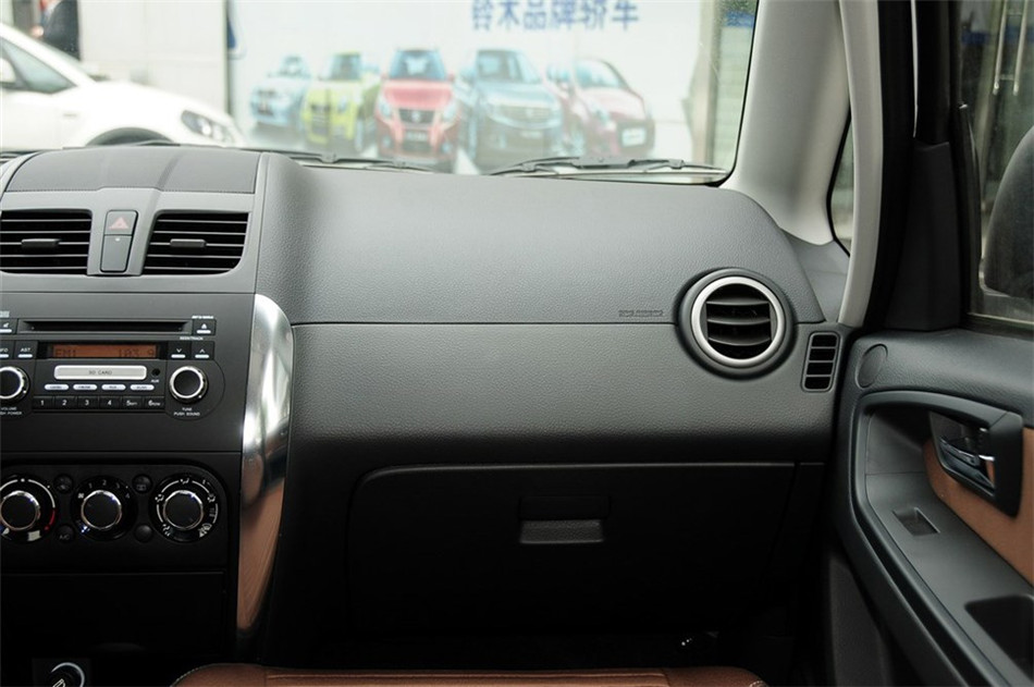 2013款天语SX4酷锐1.6L手动灵动型