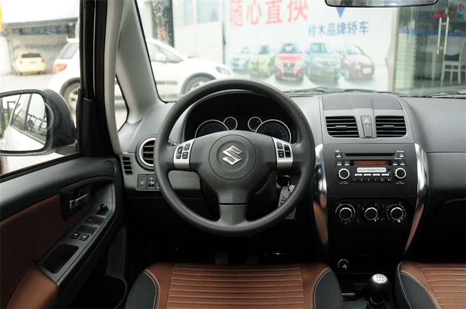 2013款天语SX4酷锐1.6L手动灵动型