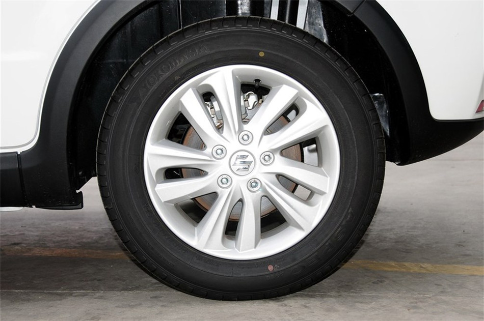 2013款天语SX4酷锐1.6L手动灵动型