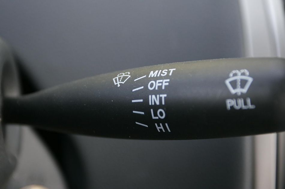 图为威志三厢内饰及细节