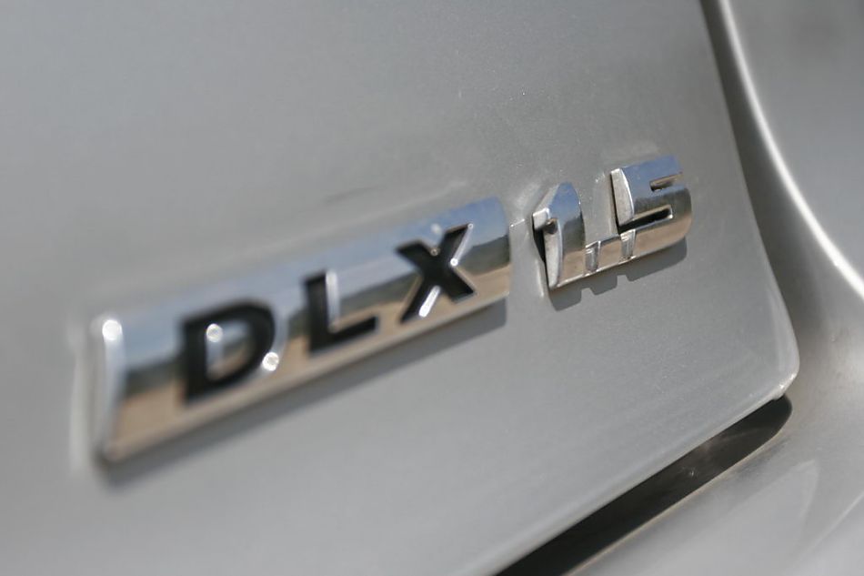 图为威志三厢外观及细节