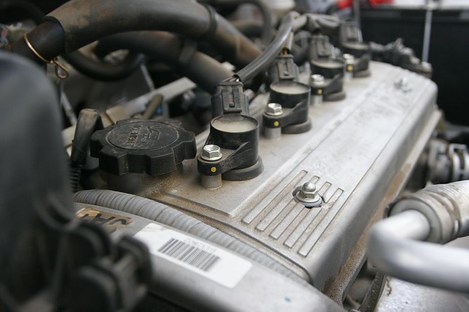 图为威志三厢引擎和钥匙