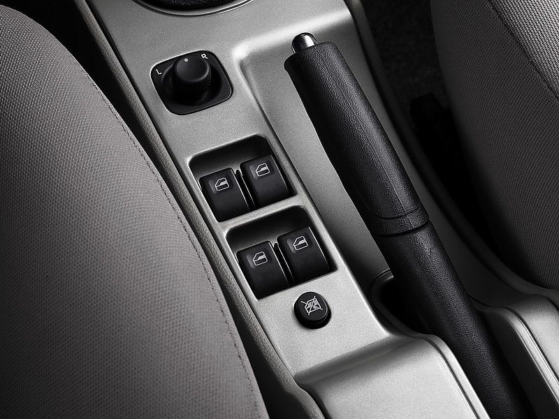 三厢威志资料图