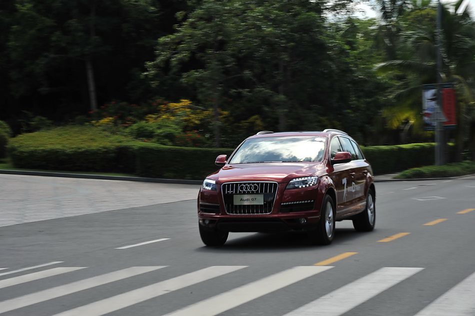 新奥迪Q7强者行