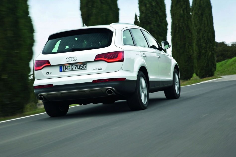 奥迪新Q7资料图片