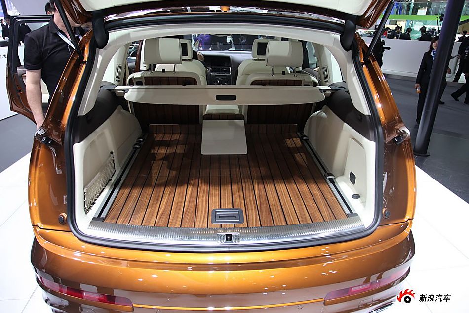 奥迪Q7 V12 TDI quattro