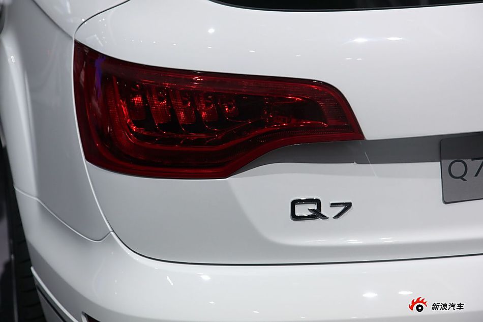 奥迪Q7 3.0 TDI quattro