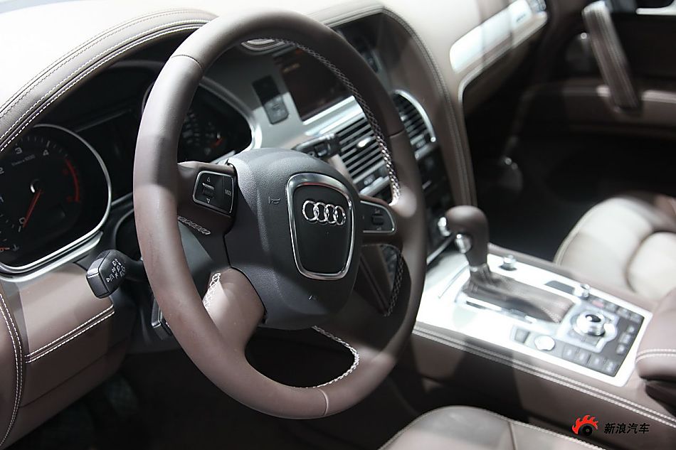 奥迪Q7 3.0 TDI quattro