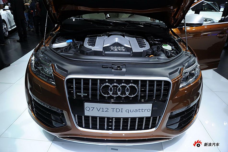 奥迪Q7 V12 TDI quattro