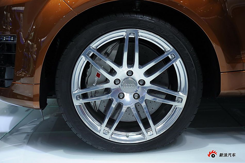 奥迪Q7 V12 TDI quattro