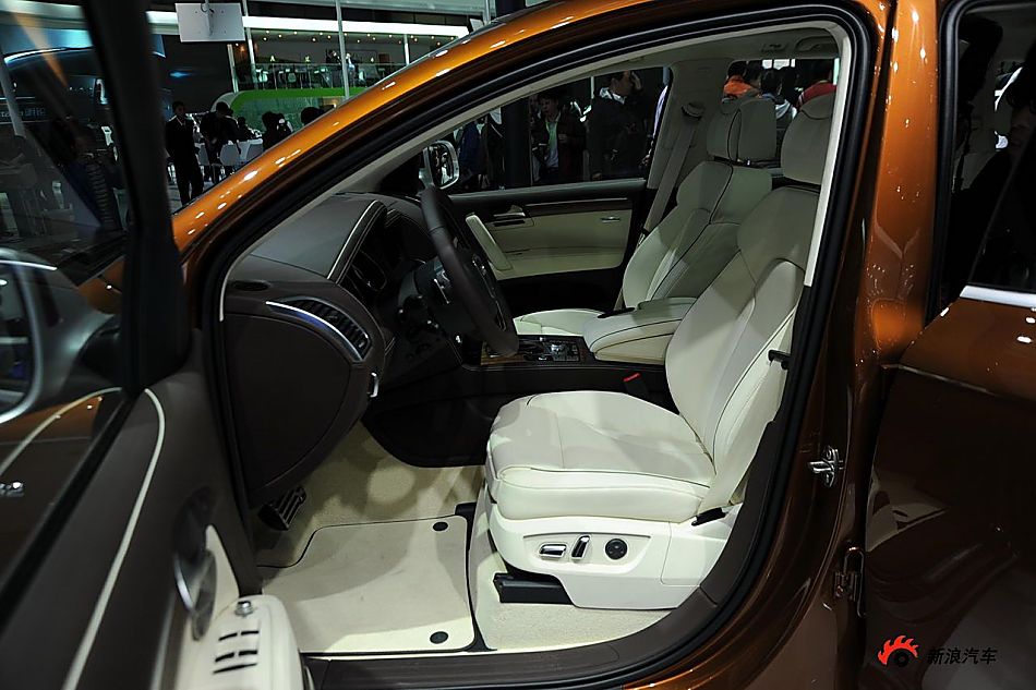 奥迪Q7 V12 TDI quattro