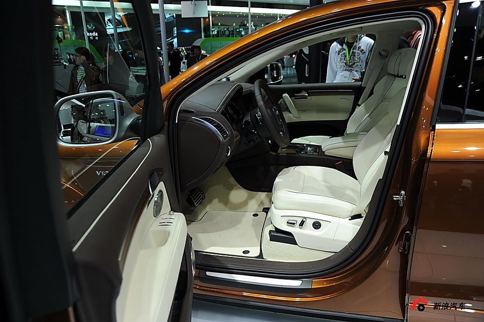 奥迪Q7 V12 TDI quattro