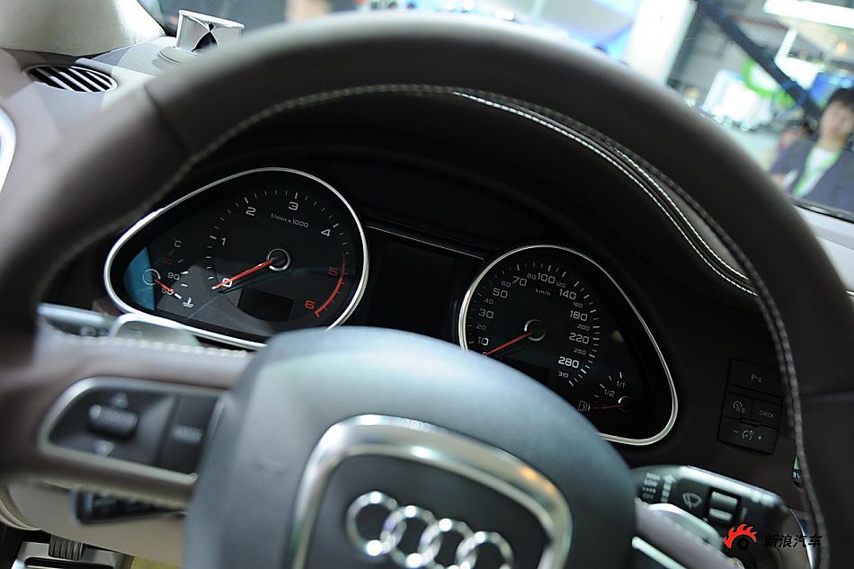 奥迪Q7 V12 TDI quattro