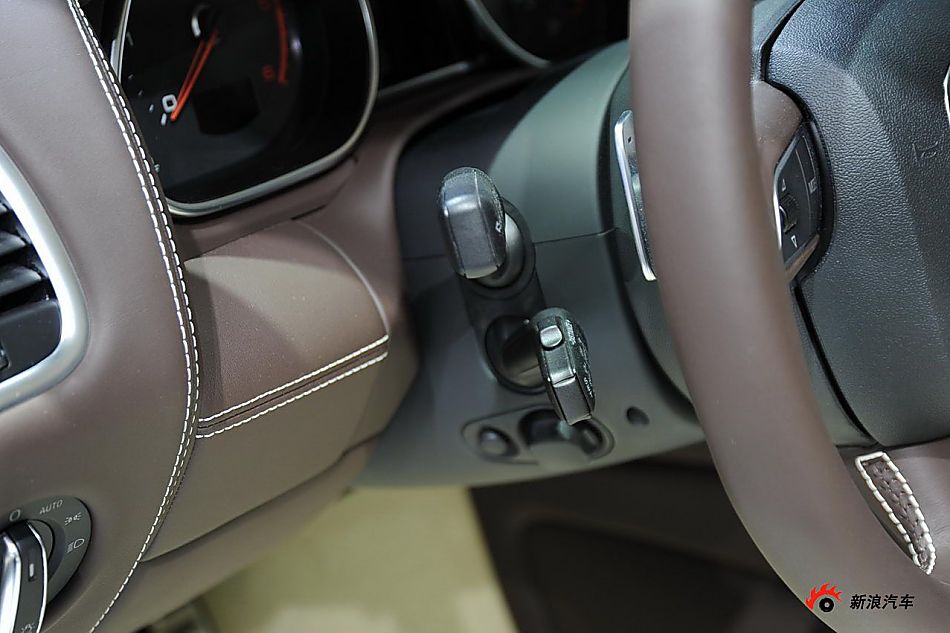 奥迪Q7 V12 TDI quattro