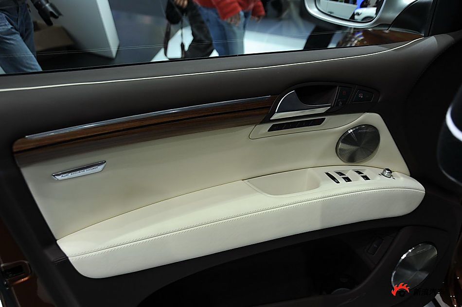 奥迪Q7 V12 TDI quattro