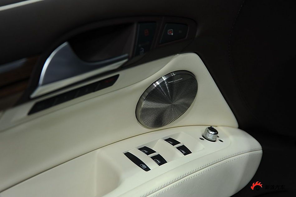 奥迪Q7 V12 TDI quattro