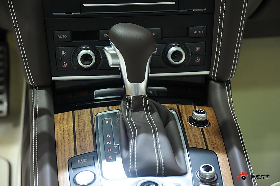 奥迪Q7 V12 TDI quattro