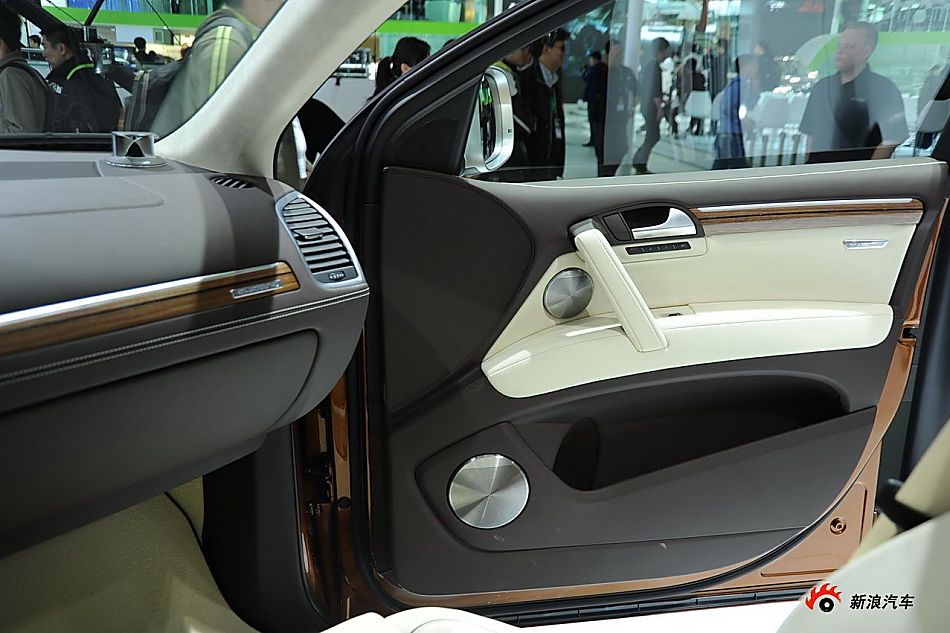 奥迪Q7 V12 TDI quattro