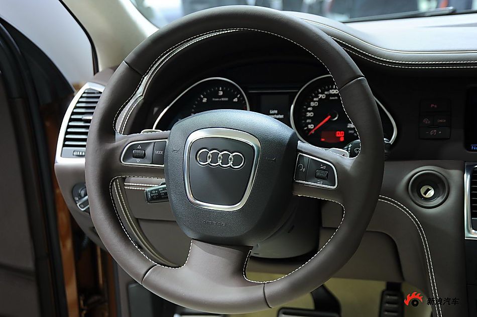 奥迪Q7 V12 TDI quattro