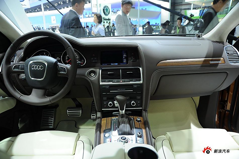 奥迪Q7 V12 TDI quattro