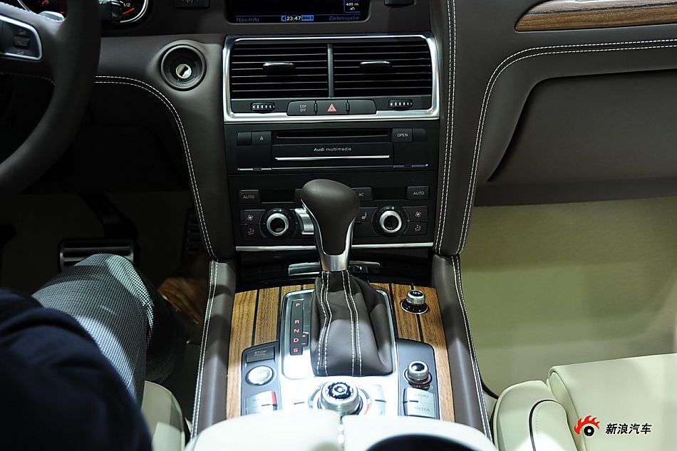 奥迪Q7 V12 TDI quattro