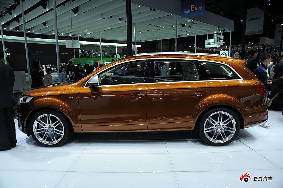 奥迪Q7 V12 TDI quattro