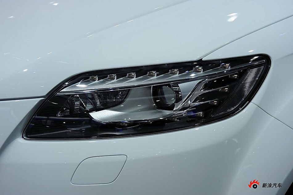 奥迪Q7 3.0 TDI quattro