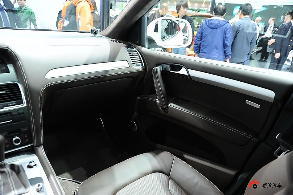 奥迪Q7 3.0 TDI quattro