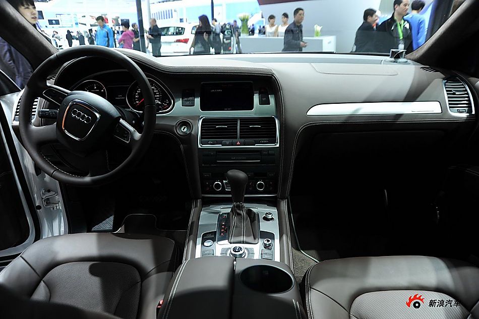 奥迪Q7 3.0 TDI quattro