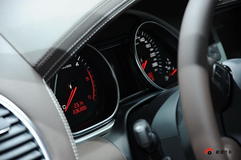 奥迪Q7 3.0 TDI quattro