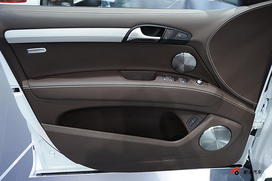 奥迪Q7 3.0 TDI quattro