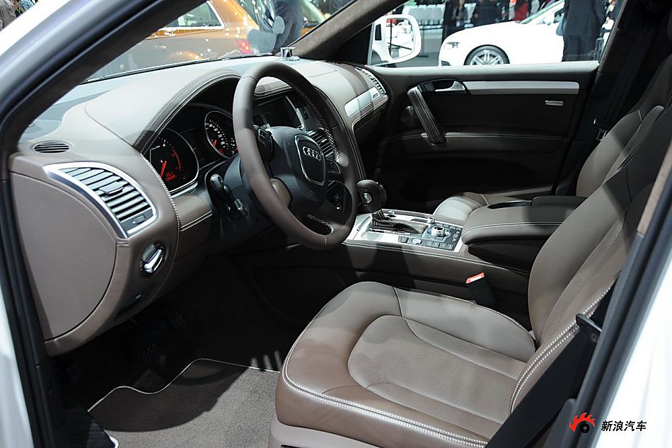 奥迪Q7 3.0 TDI quattro