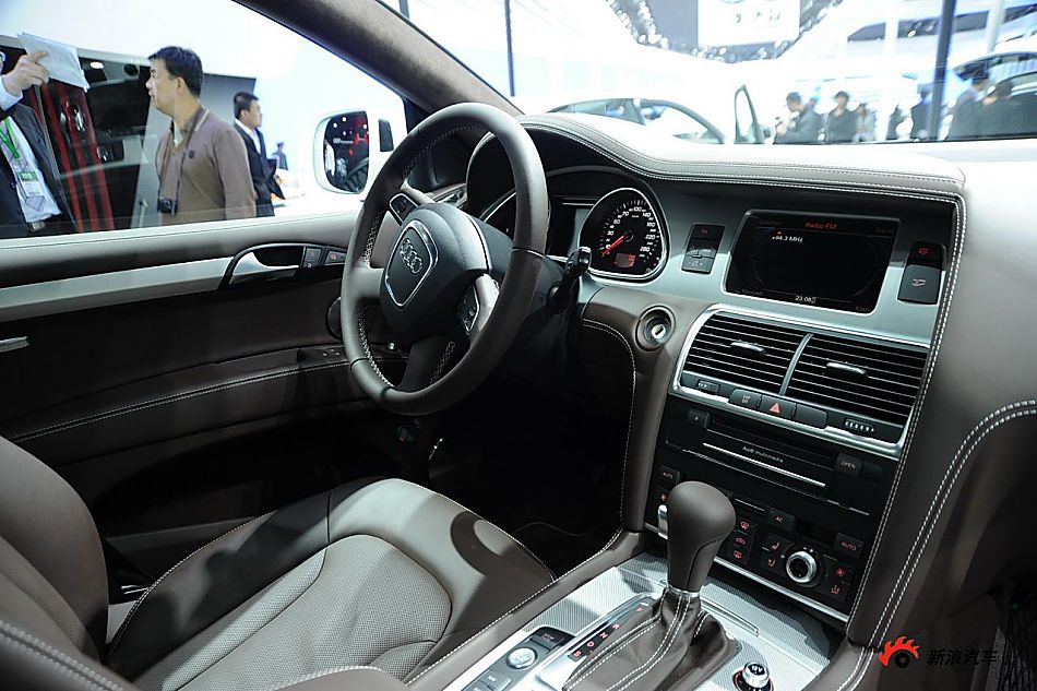 奥迪Q7 3.0 TDI quattro