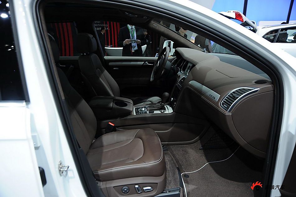 奥迪Q7 3.0 TDI quattro