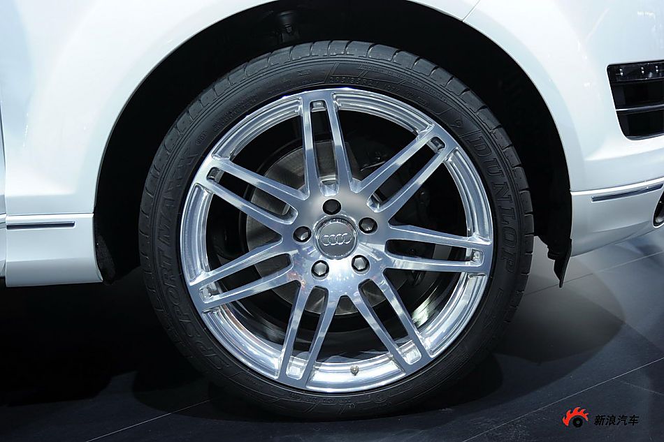 奥迪Q7 3.0 TDI quattro