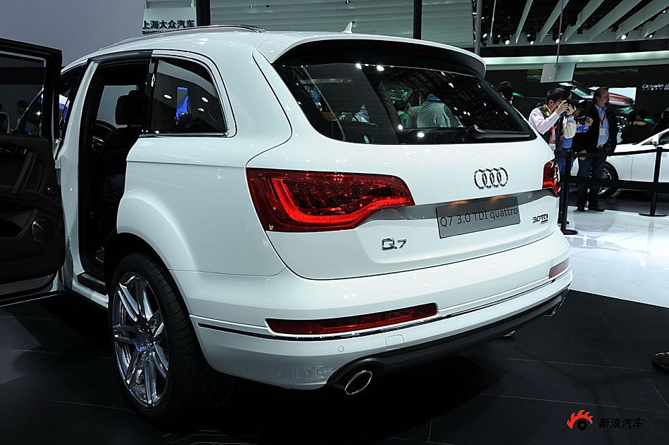 奥迪Q7 3.0 TDI quattro