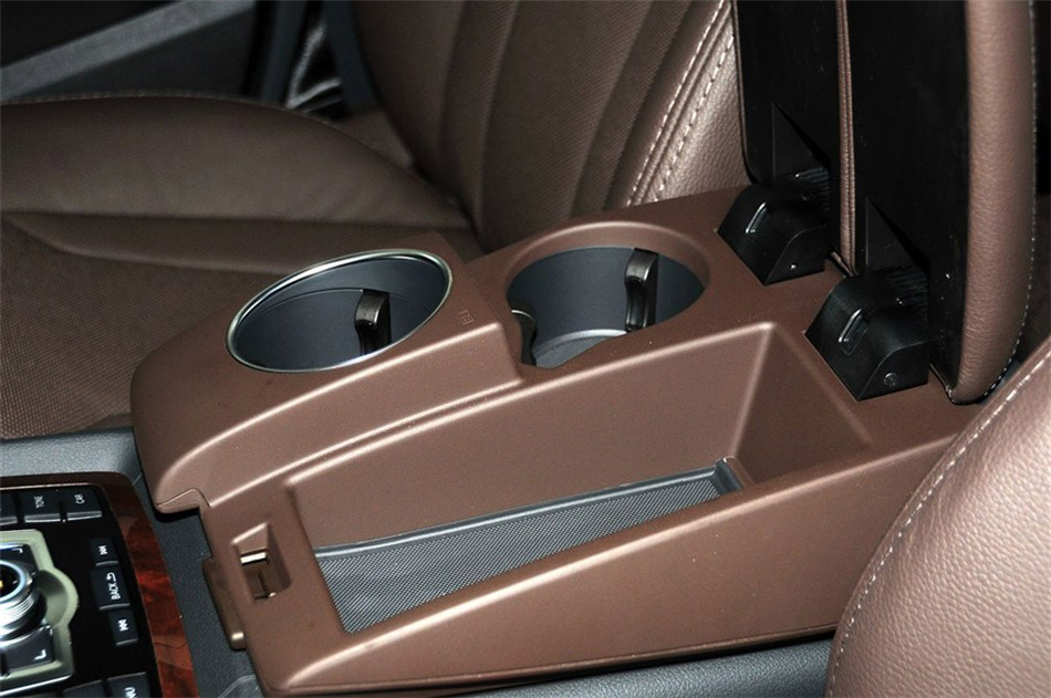 2014款 35TFSI AT 进取型 座椅空间