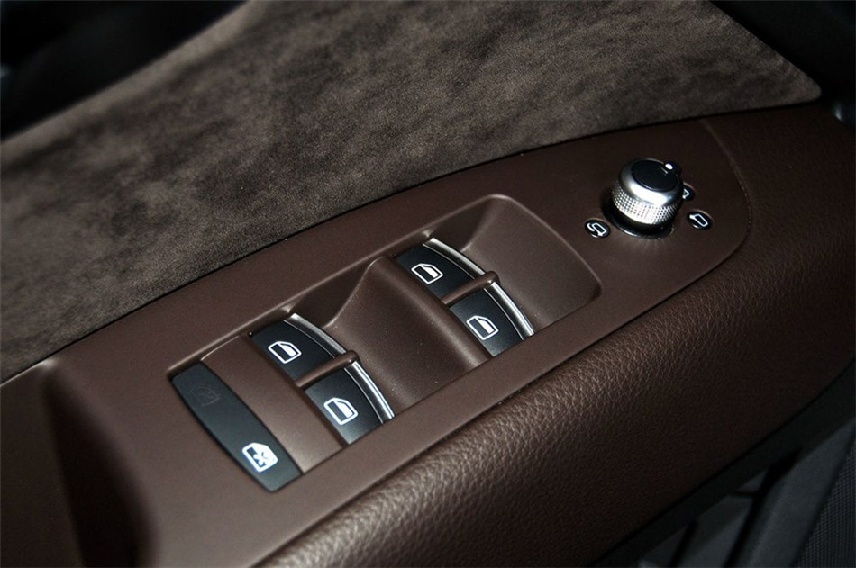 2014款 35TFSI AT 进取型 座椅空间