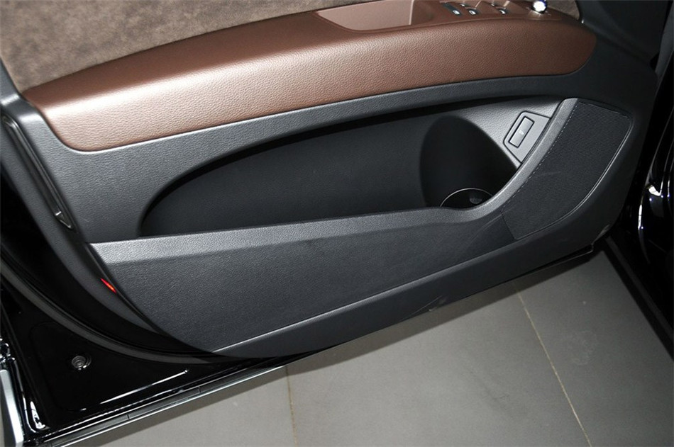 2014款 35TFSI AT 进取型 座椅空间