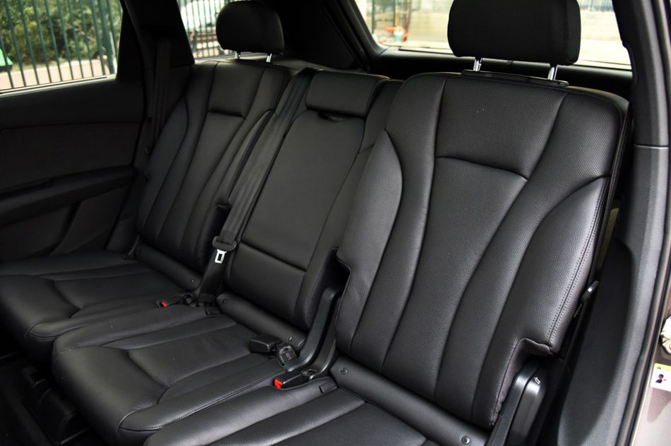 2016款 45 TFSI S line运动型 座椅空间