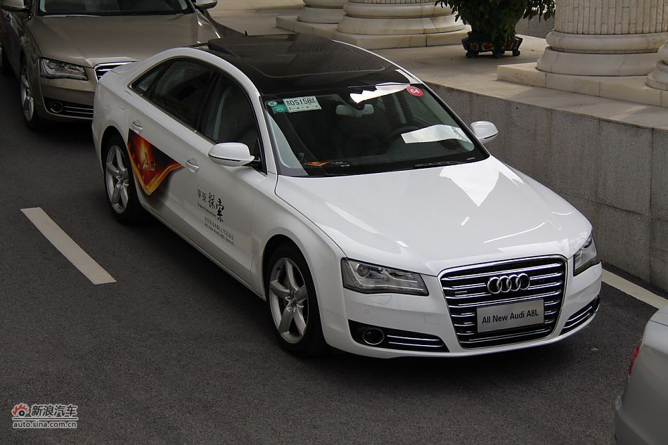 2011款A8L外观