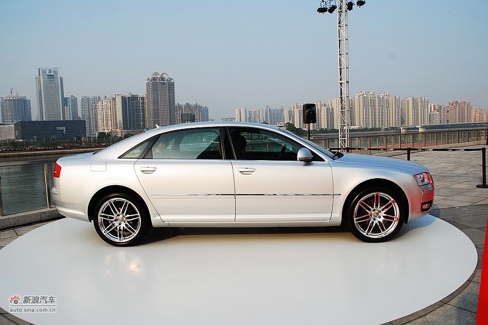 全新奥迪A8L上市实拍-历代A8