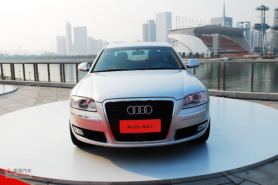 全新奥迪A8L上市实拍-历代A8