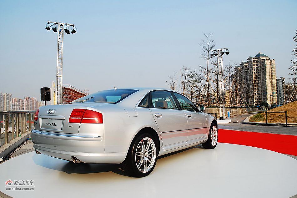 全新奥迪A8L上市实拍-历代A8